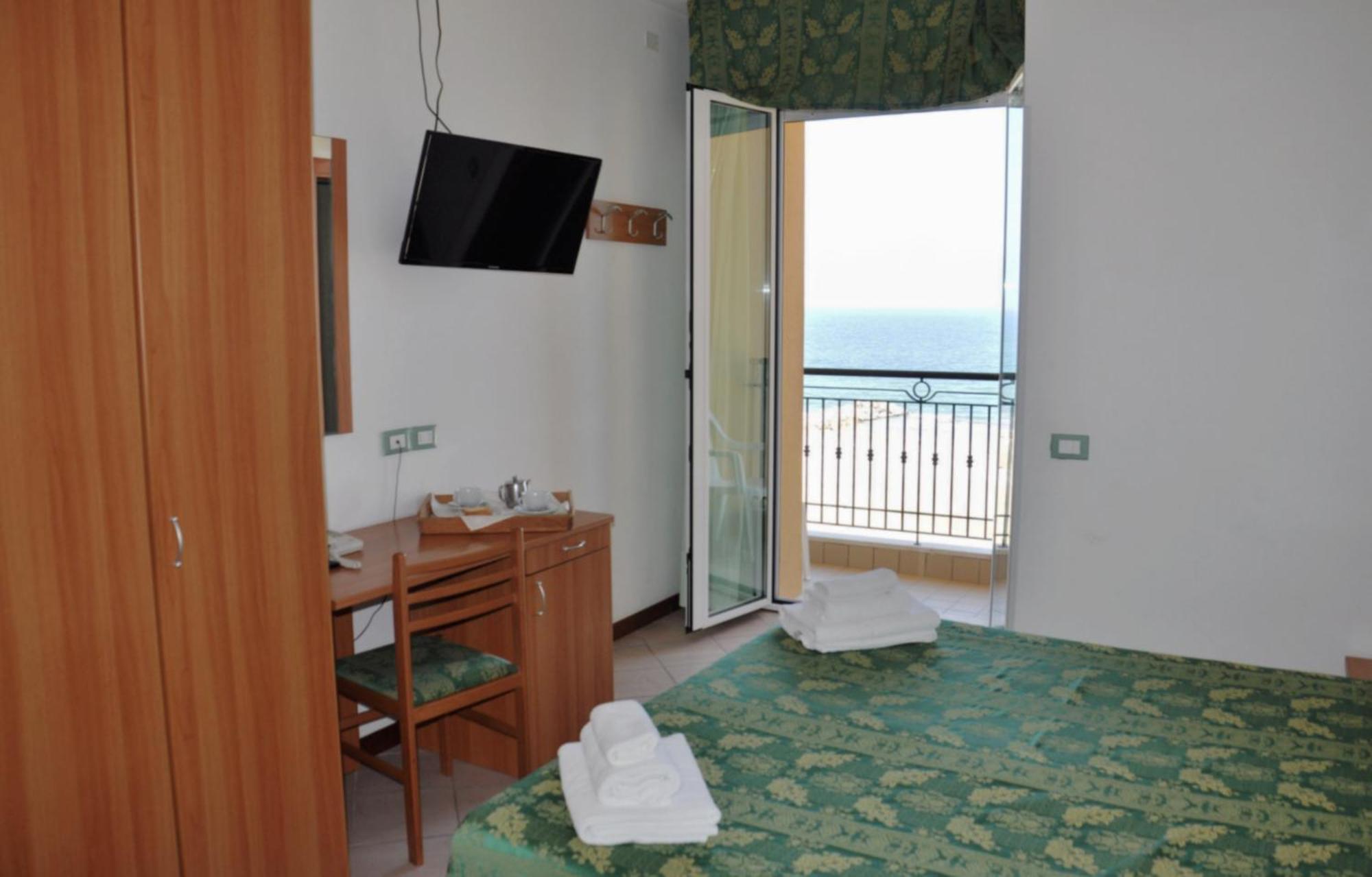 Hotel Belvedere Misano Adriatico Dış mekan fotoğraf